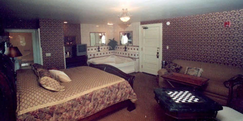 Julias Bed And Breakfast Hubbard Exterior foto